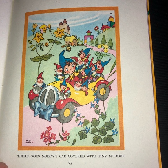 Noddy Meets Father Christmas Book - Yellow Cover - Picture 9 of 10